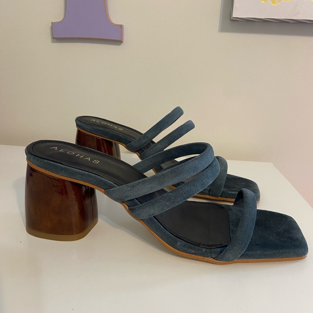 Alohas sandals with heal 39 8-8.5